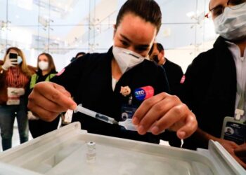 Mañana, primer recorte de Pfizer; llegarán casi 200 mil vacunas