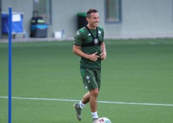 Andrés Guardado supera el coronavirus y regresa a entrenar con el Betis