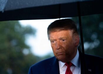 Trump pide que ‘recen’ por el éxito del gobierno de Biden