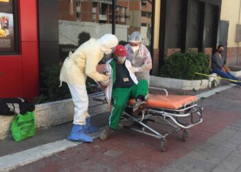 Familiares abandonan a Don Felipe de 79 años por tener covid-19