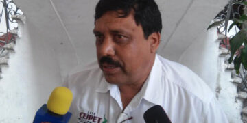 Piden maestros jubilados participar en consulta del SNTE