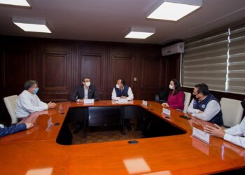 Recibe UAT visita del Rector de la Universidad Tecnológica del Mar