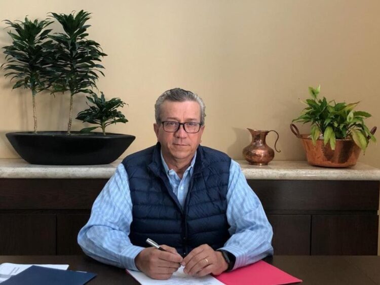 Funcionarios desprecian a instituciones especializadas que avalan glifosato en agro