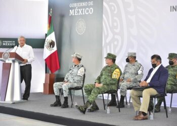 Ceden los López,  permitirán importar vacunas a gobiernos y empresas