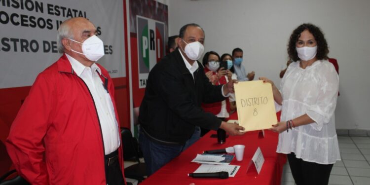 Recibe PRI 9 solicitudes de aspirantes a Diputados Federales por Tamaulipas
