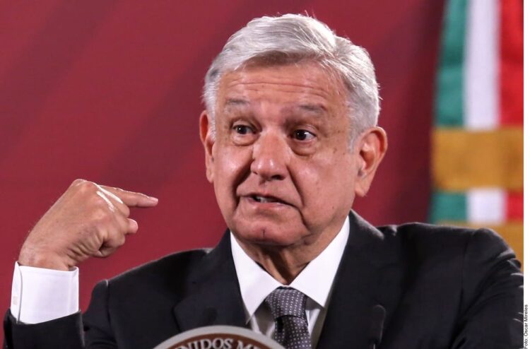 López Obrador anuncia que tiene covid-19; los síntomas son leves, dice