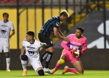 Gallos de Querétaro derrota 2-0 a Pumas de UNAM
