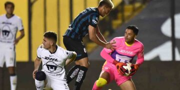 Gallos de Querétaro derrota 2-0 a Pumas de UNAM