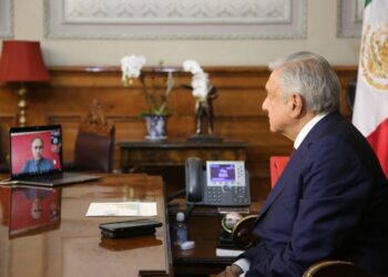 Pacta López Obrador con Putin acceso a 24 millones de vacunas rusas