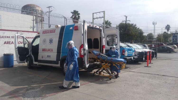 Traslada PCyB en ambulancia  hasta 9 pacientes Covid al día