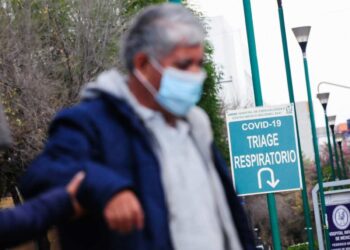 Buscan por teléfono a adultos mayores para vacunarlos