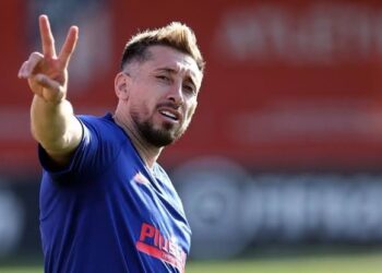 Héctor Herrera no logra recuperarse de su lesión y cumple un mes de baja