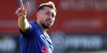 Héctor Herrera no logra recuperarse de su lesión y cumple un mes de baja