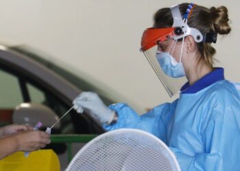 Toma Nuevo Laredo en puentes muestras para detectar nueva cepa Covid