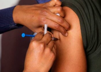 Llaman a regios a ser voluntarios en prueba de vacuna alemana