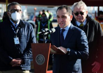 No compramos vacunas contra covid de segunda: Herrera