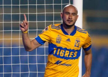 Carlos González se lesiona previo al Mundial de Clubes