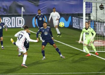 Real Madrid frena 2-0 al Celta de Néstor Araujo