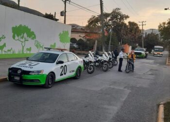 Promueve Tránsito uso de casco entre motociclistas