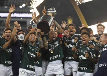 Palmeiras gana la Copa Libertadores con gol agónico