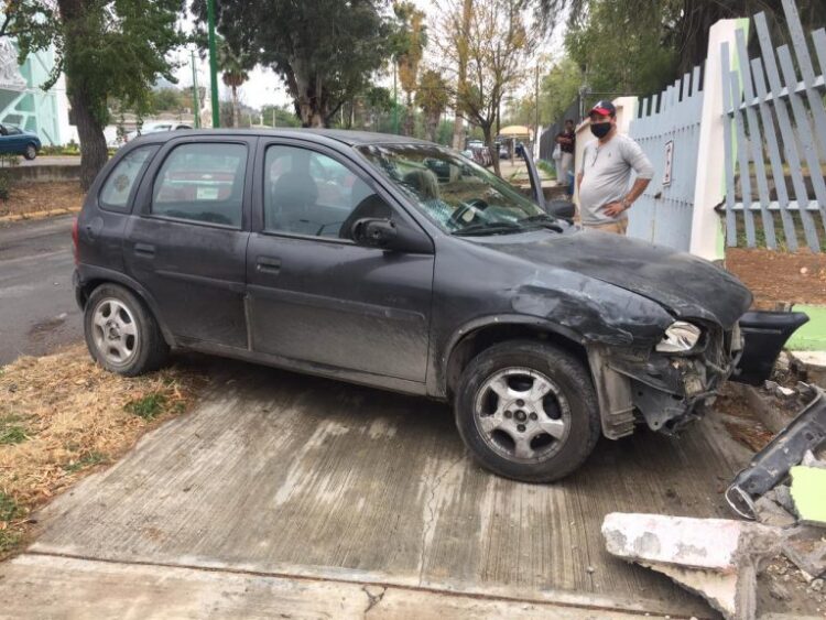 Deja choque daños por 30 mil pesos