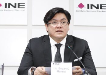 Renuncia director de Administración del INE