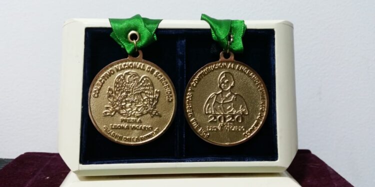 Galardonan a tamaulipecas con pergamino y presea “Leona Vicario Benemérita Madre de la Patria”