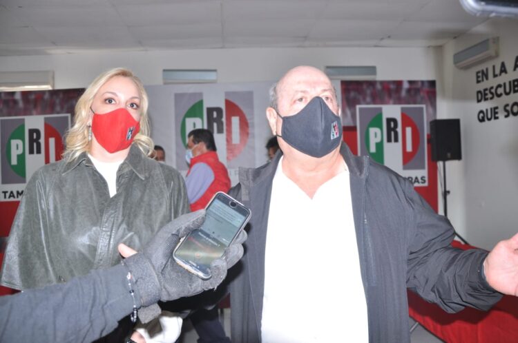 Va Enrique Cárdenas por candidatura a Diputado Federal de Victoria