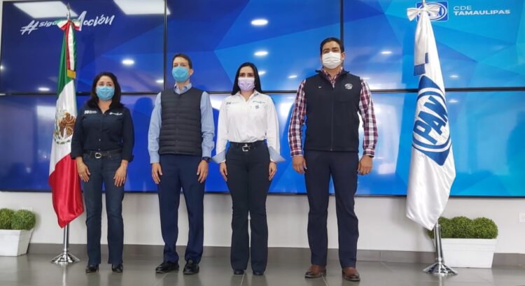 Dan Ismael, Luis y Mariela bienvenida a Yahleel al PAN