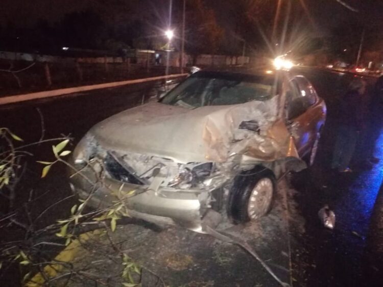 Costoso choque causa empleado