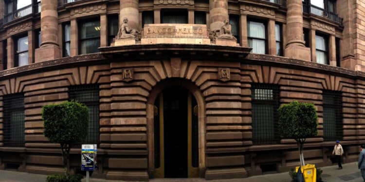 Banxico prevé recuperación económica ‘lenta y prolongada’