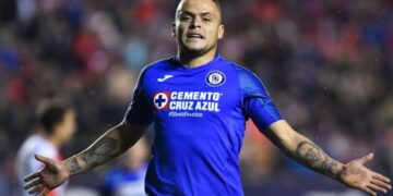 Oferta de China por Jonathan Rodríguez toma fuerza tras indisciplina