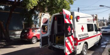 Pintor cae de escalera y se golpea la cabeza