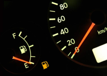 Evita manejar tu auto con la reserva de gasolina