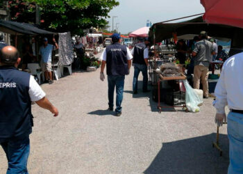 Endurecen vigilancia en tianguis para frenar ola de Covid en Victoria