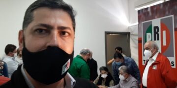 Se registra Alejandro Montoya como aspirante a candidatura del PRI por alcaldía de Victoria