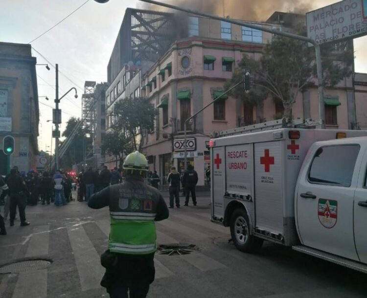 Controlan incendio en edificio del Metro; suman 29 rescatados
