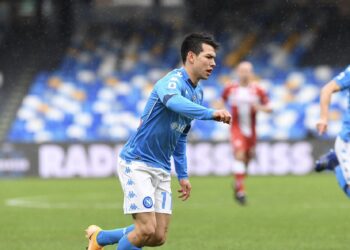 Chucky Lozano anota en la goleada de escándalo del Napoli sobre la Fiorentina