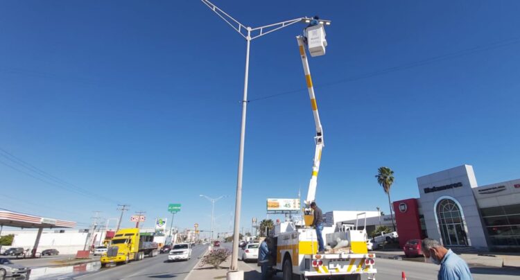 Continuará Gobierno de Matamoros modernizando el alumbrado público