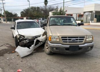 Costoso choque ocasiona imprudente chofer