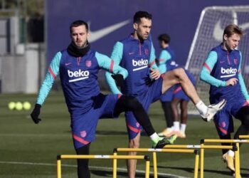 Los jugadores del Barcelona dan negativo y podrán jugar contra el Athletic