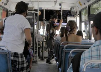 Vigilarán que microbuses cumplan medidas sanitarias