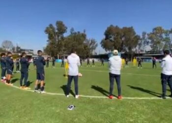 América despide al ‘Lobo Solitario’ con un minuto de aplausos en el entrenamiento