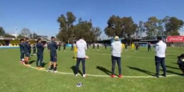 América despide al ‘Lobo Solitario’ con un minuto de aplausos en el entrenamiento