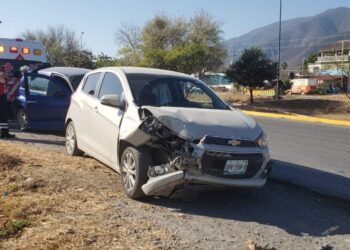 Dos lesionados en choque