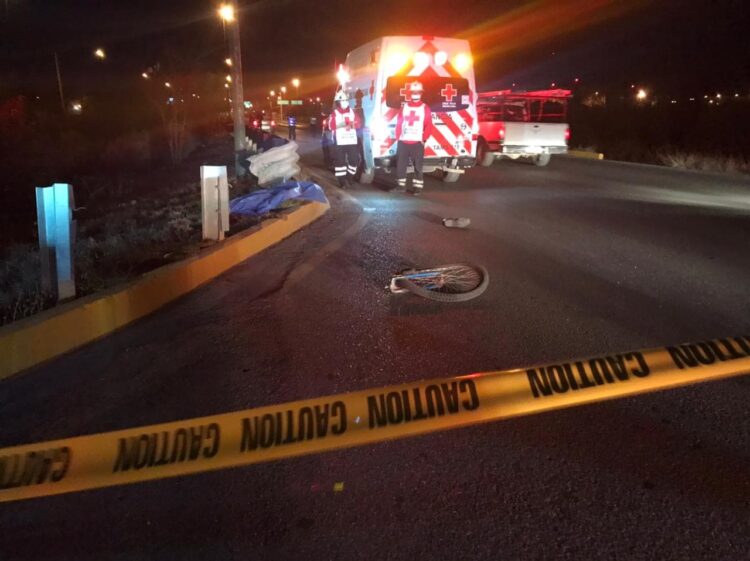 Muere ciclista al ser arrollado por auto