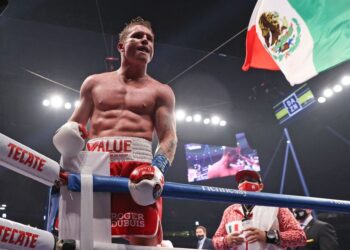 Canelo Álvarez se aleja de pelear en México por la pandemia del Covid-19