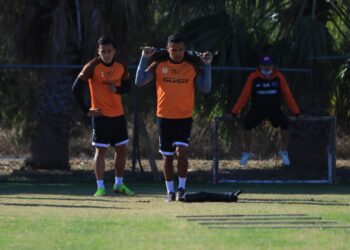 Tras debut triunfal, Correcaminos reinicia preparación