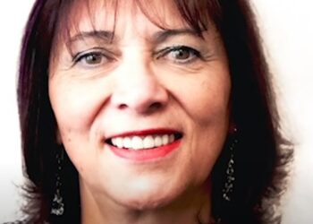 Renuncia encargada de programa de vacunacion