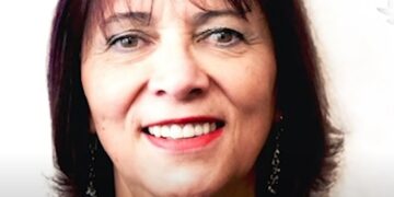 Renuncia encargada de programa de vacunacion